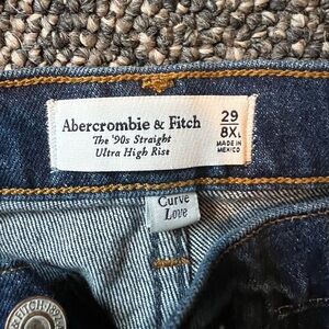 Abercrombie & Fitch '90s Straight Jeans